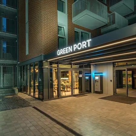 Port Klimatyczny Z Basenem, Jacuzzi, Sauna I Klimatyzacja- Admus