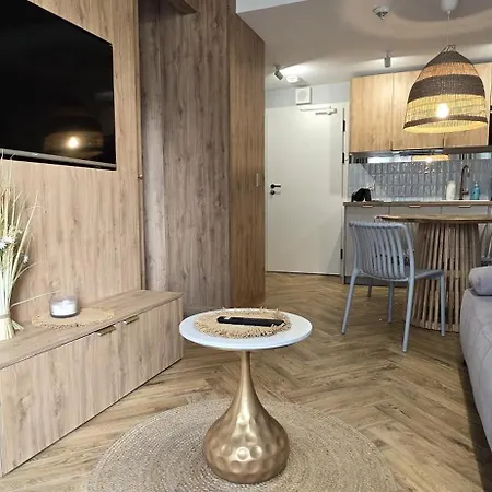 Admus - Port Bay Апартаменти *