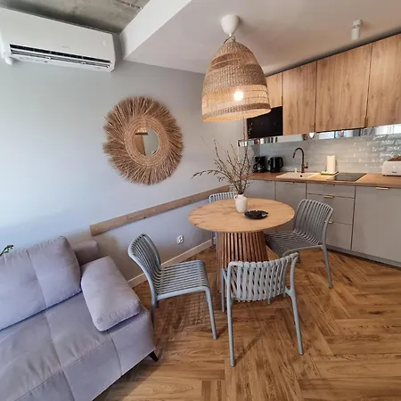Port Klimatyczny Z Basenem, Jacuzzi, Sauna I Klimatyzacja- Admus *