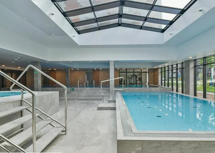 Green Port Klimatyczny z basenem, jacuzzi i sauną - ADMUS