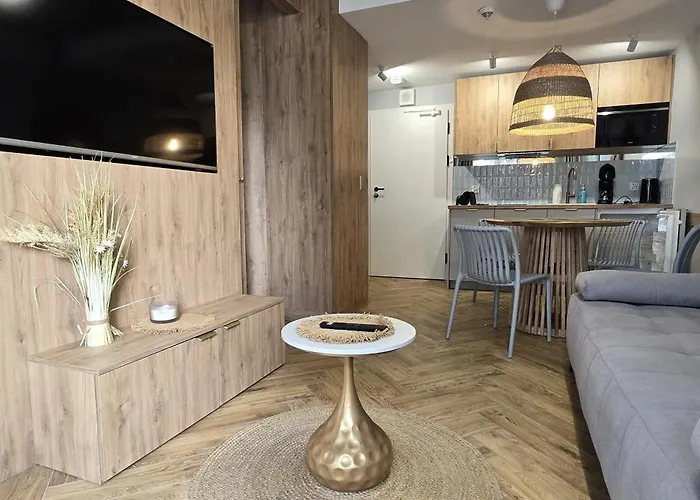 ADMUS - Green Port Bay Apartment *